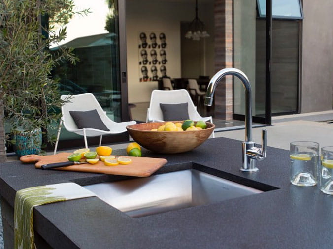 Kitchen sink with chrome gooseneck kitchan faucer